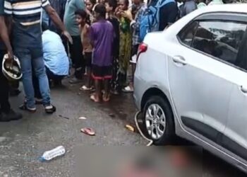 Jamshedpur accident : गोविंदपुर में स्कूल बस की चपेट में आने से 7 वर्षीय छात्रा की मौत, दो घायल, आक्रोशित लोगों ने किया सड़क जाम Jamshedpur accident : गोविंदपुर में स्कूल बस की चपेट में आने से 7 वर्षीय छात्रा की मौत, दो घायल, आक्रोशित लोगों ने किया सड़क जाम