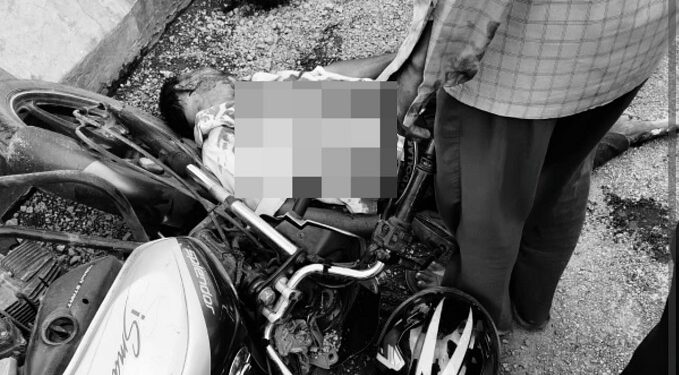 Tata ranchi nh accident : टाटा-रांची एनएच पर सड़क हादसे में युवक की मौत, भाई गंभीर Tata ranchi nh accident : टाटा-रांची एनएच पर सड़क हादसे में युवक की मौत, भाई गंभीर