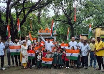 Jamshedpur bjp : भाजपा बिष्टुपुर मंडल ने निकाला तिरंगा यात्रा, काफी संख्या में लोगों ने लिया हिस्सा
