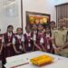 Jamshedpur rakshabandhan celebration : जमशेदपुर के एसएसपी की कलाई पर छात्राओं ने बांधी राखी, स्नेह और विश्वास के प्रतीक पर्व की दी शुभकामनाएं