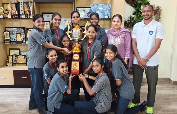 Jamshedpur proud : सीबीएसई क्लस्टर -3 बास्केटबॉल चैंपियनशिप में काव्यप्ता ग्लोबल स्कूल ने जीती द्वितीय उपविजेता ट्रॉफी, अंडर-14 बालिका टीम के शानदार प्रदर्शन से विद्यालय हुआ गौरवान्वित