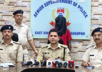 Jamshedpur police action : गोविंदपुर में 3.865 किलो गांजा के साथ बोलेरो सवार गिरफ्तार, ओडिशा से जमशेदपुर लाकर बेचता था गांजा