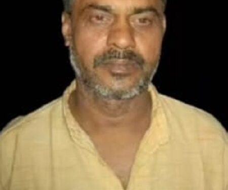 Jamshedpur police action : फिनायल फैक्ट्री के नाम पर 49 लाख की धोखाधड़ी, फरार वारंटी सिदगोड़ा से गिरफ्तार Jamshedpur police action : फिनायल फैक्ट्री के नाम पर 49 लाख की धोखाधड़ी, फरार वारंटी सिदगोड़ा से गिरफ्तार