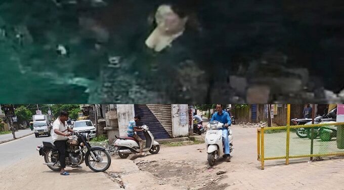 Jamshedpur mango nagar nigam negligence : मानगो में नगर निगम की लापरवाही, 3 फीट गहरे नाले में गिरी महिला, देखिए – video