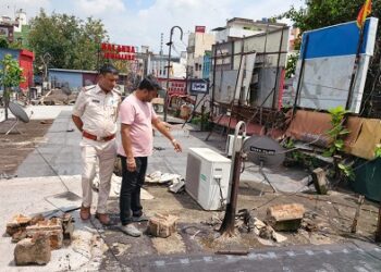 Jamshedpur theft : साकची बाजार में चोरों का आतंक, दो रात में आठ दुकानों के एसी के कॉपर पाइप की चोरी
