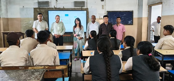 Adityapur Awareness Program : सेंट्रल पब्लिक स्कूल आदित्यपुर में नगर निगम का युवा मतदाता जागरूकता कार्यक्रम आयोजित, उप नगर आयुक्त पारुल सिंह ने कहा – लोकतंत्र को सशक्त बनाने में युवाएं निभाए अपनी भूमिका Adityapur Awareness Program : सेंट्रल पब्लिक स्कूल आदित्यपुर में नगर निगम का युवा मतदाता जागरूकता कार्यक्रम आयोजित, उप नगर आयुक्त पारुल सिंह ने कहा – लोकतंत्र को सशक्त बनाने में युवाएं निभाए अपनी भूमिका