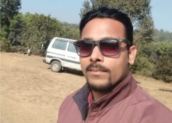 Jamshedpur police action : मानगो में धोखाधड़ी सहित अन्य मामलों में फरार आरोपी गिरफ्तार, कोर्ट के आदेश पर भेजा गया जेल Jamshedpur police action : मानगो में धोखाधड़ी सहित अन्य मामलों में फरार आरोपी गिरफ्तार, कोर्ट के आदेश पर भेजा गया जेल
