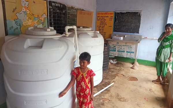 Jamshedpur rural school facility : चाकुलिया के आमलागोड़ा उत्क्रमित मध्य विद्यालय में शिक्षकों की कमी, विद्यालय में सुविधा का है अभाव