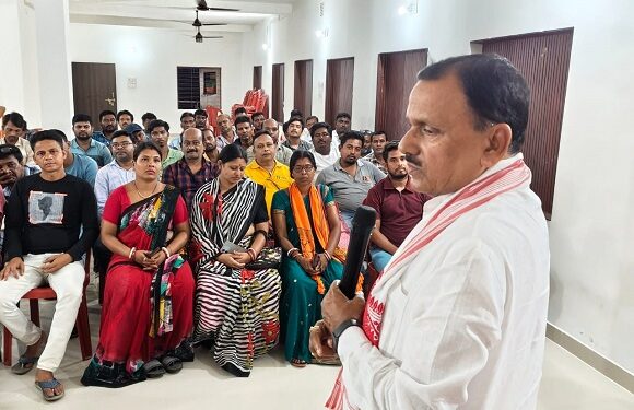 Jamshedpur rural tiranga yatra : बहरागोड़ा में विशाल तिरंगा यात्रा 12 अगस्त को, पूर्व प्रदेश अध्यक्ष डॉ दिनेशानंद गोस्वामी ने कहा – हर घर तिरंगा फहराकर मनाया जाएगा आजादी का उत्सव