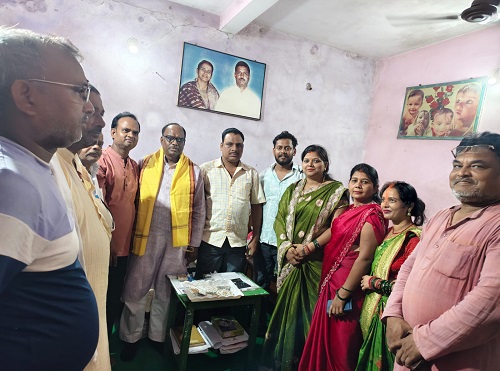 Jamshedpur jdu action : टेल्को मनीफीट आजाद बस्ती की बिजली पांच दिनों बाद बहाल, जदयू जिलाध्यक्ष की पहल पर बिजली विभाग हरकत में आयी Jamshedpur jdu action : टेल्को मनीफीट आजाद बस्ती की बिजली पांच दिनों बाद बहाल, जदयू जिलाध्यक्ष की पहल पर बिजली विभाग हरकत में आयी