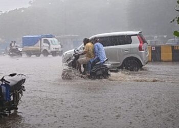 Kolhan weather alert : कोल्हान में मूसलाधार बारिश से सड़के बनी तालाब, अगले चार दिन कैसा रहेगा मौसम, जानें