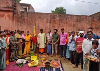 Jamshedpur bhumi pujan : न्यू शिव मंदिर जूनियर क्लब में गणेश पूजा पंडाल के लिए हुआ भूमि पूजन Jamshedpur bhumi pujan : न्यू शिव मंदिर जूनियर क्लब में गणेश पूजा पंडाल के लिए हुआ भूमि पूजन