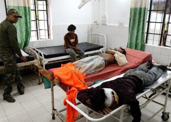 West singhbhum accident : जगन्नाथपुर में अनियंत्रित बाइक पेड़ से टकराई, एक युवक की मौत, दो गंभीर West singhbhum accident : जगन्नाथपुर में अनियंत्रित बाइक पेड़ से टकराई, एक युवक की मौत, दो गंभीर
