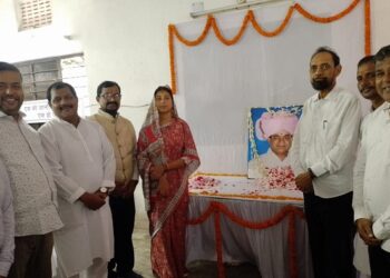 Jamshedpur homage : मजदूर नेता समाजसेवी स्वर्गीय महावीर यादव किये गये याद, सांसद विद्युत महतो, विधायक सरयू राय, पूर्णिमा साहू ने कहा – मजदूर हित एवं सामाजिक कार्य के लिए सदैव याद किये जायेगे