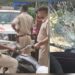 Jamshedpur youth clash : सिदगोड़ा में डीजे बंद कराने पहुंची पुलिस से उलझे युवक, पुलिस वाहन पर किया पथराव, एएसआई घायल, पांच हिरासत में, देखिए – video