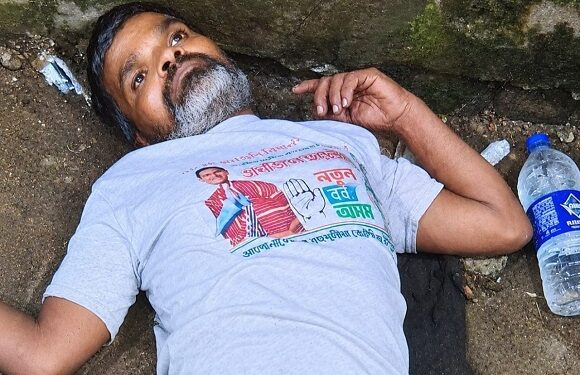 Jamshedpur body found : उलीडीह में पीपल के पेड़ के नीचे मिला अज्ञात व्यक्ति का शव, सनसनी