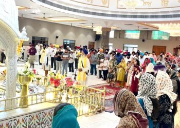 jamshedpur sikh samaj- “बाणी गुरू, गुरू है बाणी विचि बाणी अमृत सारे …”साकची गुरुद्वारा में श्रद्धाभाव से मनाया गया गुरु ग्रंथ साहिब जी का 422वां प्रथम प्रकाश पर्व, उमड़ी संगत ने माथा टेक कर की सरबत के भले की अरदास jamshedpur sikh samaj- “बाणी गुरू, गुरू है बाणी विचि बाणी अमृत सारे …”साकची गुरुद्वारा में श्रद्धाभाव से मनाया गया गुरु ग्रंथ साहिब जी का 422वां प्रथम प्रकाश पर्व, उमड़ी संगत ने माथा टेक कर की सरबत के भले की अरदास