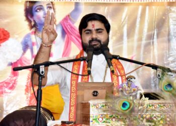 Jamshedpur Shrimad Bhagwat Katha- हिमांशु महाराज ने प्रेम ही ईश्वर है का दिया संदेश, बिष्टुपुर के सत्यनारायण मंदिर में श्रीमद्भागवत कथा का भव्य शुभारंभ Jamshedpur Shrimad Bhagwat Katha- हिमांशु महाराज ने प्रेम ही ईश्वर है का दिया संदेश, बिष्टुपुर के सत्यनारायण मंदिर में श्रीमद्भागवत कथा का भव्य शुभारंभ