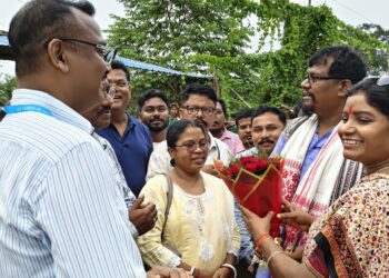 jamshedpur rural-अजजा आयोग की अध्यक्ष डॉ आशा लकड़ा ने यूसिल प्रभावित गांवों का किया दौरा, विस्थापितों का जाना दर्द