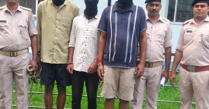 jamshedpur police action-उलीडीह पुलिस को मिली सफलता, रंगदारी नहीं देने पर जान मारने की धमकी देने के मामले में तीन गिरफ्तार