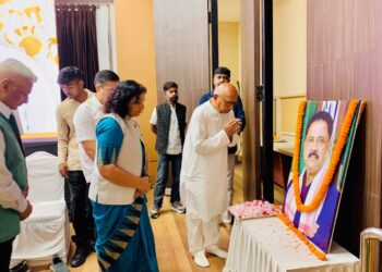 jamshedpur seminar-मंत्री सुदिव्य कुमार सोनू का निधन, सरयू राय का सेमिनार स्थगित, नई तारीख का होगा ऐलान, सेमिनार का मंच बदला शोकसभा में, सैकड़ों लोगों ने दी श्रद्धांजलि,  विधायक ने कहा- दुर्भाग्य है कि आज मुझे सुदिव्य को श्रद्धांजलि देनी पड़ रही है