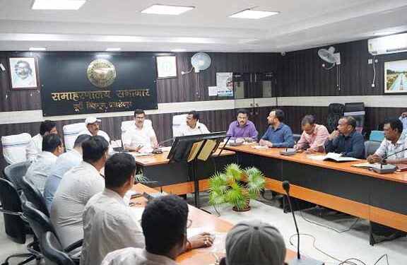 Jamshedpur dc meeting of urban local bodies review-उपायुक्त की अध्यक्षता में हुई नगर निकायों की समीक्षात्मक बैठक, स्वच्छता, विसर्जन घाटों की सफाई व अन्य व्यवस्था, कचरा प्रबंधन एवं नागरिक सुविधाओं को लेकर दिए गए आवश्यक दिशा-निर्देश