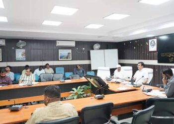 Jamshedpur dc welfare department review-उपायुक्त ने कल्याण विभाग एवं आईटीडीए की योजनाओं की समीक्षा कर समयबद्ध क्रियान्वयन पर दिया जोर, उप विकास आयुक्त व अन्य संबंधित विभागीय पदाधिकारी हुए शामिल