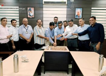 tata steel lime plant record production : टाटा स्टील के लाइम प्लांट ने हासिल की अब तक की सर्वश्रेष्ठ लाइम रिएक्टिविटी और रिकॉर्ड उत्पादन, कर्मचारियों का हौसला बढ़ाने पहुंचे कंपनी के वाइस प्रेसिडेंट व यूनियन अध्यक्ष tata steel lime plant record production : टाटा स्टील के लाइम प्लांट ने हासिल की अब तक की सर्वश्रेष्ठ लाइम रिएक्टिविटी और रिकॉर्ड उत्पादन, कर्मचारियों का हौसला बढ़ाने पहुंचे कंपनी के वाइस प्रेसिडेंट व यूनियन अध्यक्ष
