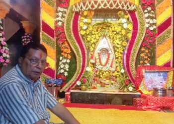 jamshedpur rural-चाकुलिया में आयोजित दो दिवसीय भादो महोत्सव का हुआ समापन, देर रात्रि तक श्रोता दादी जी की भजनों पर झूमते रहे, jamshedpur rural-चाकुलिया में आयोजित दो दिवसीय भादो महोत्सव का हुआ समापन, देर रात्रि तक श्रोता दादी जी की भजनों पर झूमते रहे,