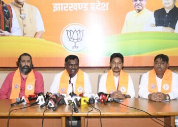 jharkhand bjp attack on congress : परिसीमन मामले पर भाजपा प्रदेश महामंत्री अमर बाउरी का कांग्रेस पर जोरदार हमला, 2008 की गलती के लिए कांग्रेस और राहुल गांधी से माफी मांगने को कहा jharkhand bjp attack on congress : परिसीमन मामले पर भाजपा प्रदेश महामंत्री अमर बाउरी का कांग्रेस पर जोरदार हमला, 2008 की गलती के लिए कांग्रेस और राहुल गांधी से माफी मांगने को कहा