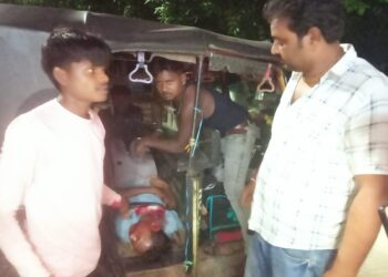 jamshedpur rural road accident-चाकुलिया – धालभूमगढ़ मुख्य सड़क पर साइकिल और बाइक में टक्कर, बाइक सवार गंभीर, झाड़ग्राम रेफर jamshedpur rural road accident-चाकुलिया – धालभूमगढ़ मुख्य सड़क पर साइकिल और बाइक में टक्कर, बाइक सवार गंभीर, झाड़ग्राम रेफर