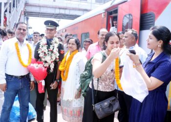Jamshedpur proud-लेफ्टिनेंट प्रतीक सिंह का जमशेदपुर आगमन पर जोरदार स्वागत, परसुडीह में भव्य मिलन समारोह Jamshedpur proud-लेफ्टिनेंट प्रतीक सिंह का जमशेदपुर आगमन पर जोरदार स्वागत, परसुडीह में भव्य मिलन समारोह
