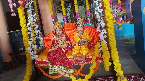 jamshedpur rural- सरस्वती शिशु विद्या मंदिर स्कूल,चाकुलिया में जन्माष्टमी महोत्सव का आयोजन, राधा-कृष्ण रूप सज्जा सह मटकी फोड़ प्रतियोगिता आयोजित jamshedpur rural- सरस्वती शिशु विद्या मंदिर स्कूल,चाकुलिया में जन्माष्टमी महोत्सव का आयोजन, राधा-कृष्ण रूप सज्जा सह मटकी फोड़ प्रतियोगिता आयोजित