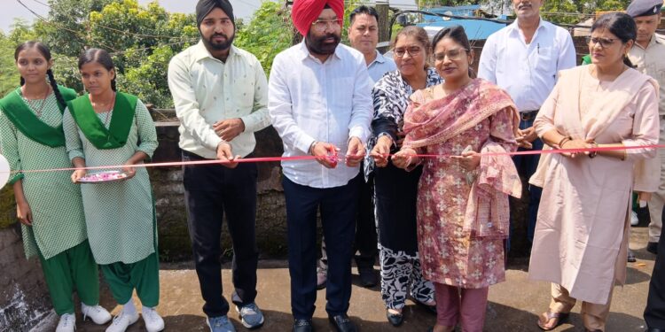 jamshedpur gemco upgraded high School kalimati-जेम्को उत्क्रमित उच्च विद्यालय कालीमाटी में सोलर सिस्टम का उद्घाटन, 6 नए अतिरिक्त वर्ग कक्षों के निर्माण पर हुई विशेष चर्चा jamshedpur gemco upgraded high School kalimati-जेम्को उत्क्रमित उच्च विद्यालय कालीमाटी में सोलर सिस्टम का उद्घाटन, 6 नए अतिरिक्त वर्ग कक्षों के निर्माण पर हुई विशेष चर्चा