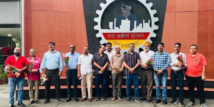 tata steel employees retirement : टाटा स्टील से सेवानिवृत कर्मचारियों को दी गयी विदाई, दिये बहुमूल्य सुझाव tata steel employees retirement : टाटा स्टील से सेवानिवृत कर्मचारियों को दी गयी विदाई, दिये बहुमूल्य सुझाव