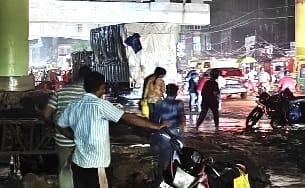 Jamshedpur theft – मानगो में मदद के बहाने युवक ने की चोरी, महिला के पर्स से 1500 रुपये नगद व एटीएम कार्ड निकाला