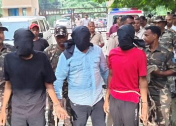Jamshedpur nikhar sablok police action : जमशेदपुर के कारोबारी निखार सबलोक हत्याकांड से जुड़े अपराधियों के वित्तीय स्थिति की भी जांच करायेगी पुलिस, इस कांड में जमशेदपुर में भी एक केस दर्ज