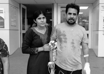 Jamshedpur snatching – सीतारामडेरा में मामूली विवाद के बाद बदमाशों ने छीनी महिला की चेन, बेटे को चाकू से हमला कर किया घायल Jamshedpur snatching – सीतारामडेरा में मामूली विवाद के बाद बदमाशों ने छीनी महिला की चेन, बेटे को चाकू से हमला कर किया घायल