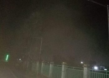 Jamshedpur rural issue – चाकुलिया नगर पंचायत के पक्का घाट तालाब के पास लगी लाइटें खराब, तालाब के पास पसरा अंधेरा