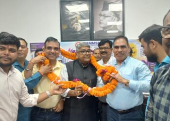 Tata steel uisl bonus agreement : टाटा स्टील यूआइएसएल के कर्मचारियों का हुआ बोनस समझौता, तीन साल का फार्मूला भी बना Tata steel uisl bonus agreement : टाटा स्टील यूआइएसएल के कर्मचारियों का हुआ बोनस समझौता, तीन साल का फार्मूला भी बना