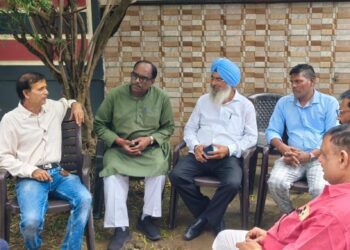 Jamshdpur jdu : एग्रीको रोड हादसे के मृतक पिता – पुत्र के परिजनों से मिला जदयू प्रतिनिधिमंडल, मालवाहक वाहनों के इंट्री को रोकने की उठायी मांग