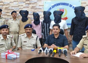 Jamshedpur police action – जुगसलाई में हत्या की साजिश रच रहे पांच युवक गिरफ्तार, देशी पिस्टल व गोली बरामद, देखिए – video