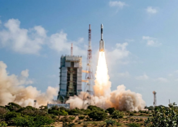 Isro launches eos-05 satellite : इसरो ने श्रीहरिकोटा से लाञ्च किया ईओएस-05 पृथ्वी अवलोकन उपग्रह, जीएसएलवी-एफ17 रॉकेट से हुई उपग्रह की लॉञ्चिंग