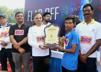 Jamshedpur tata motors run – 2026 : टाटा मोटर्स रन-2026 में 2500 महिला-पुरुषों ने लिया हिस्सा, स्कूल वर्ग की प्रतियोगिता में 500 बच्चे हुए शामिल, प्रतियोगिता के विजेताओं को किया गया पुरस्कृत