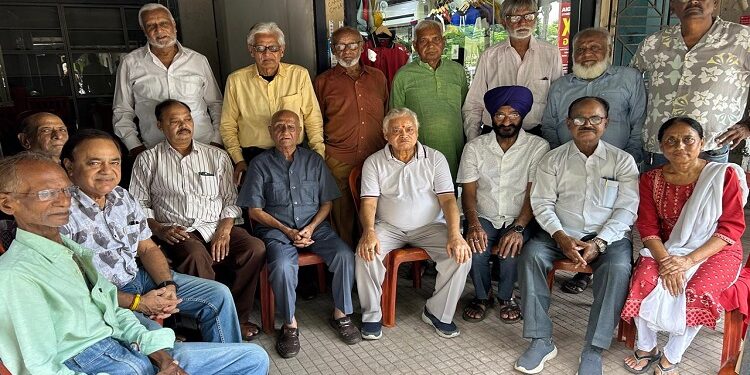 Jamshedpur late sikandar hayat khan remembered : कोऑपरेटिव कॉलेज से 1975 में पास आउट स्व सिकंदर हयात खान को सहपाठियों ने दी श्रद्धांजलि, सभी ने उनके मिलनसार स्वभाव व कर्मठ व्यक्तित्व को किया याद