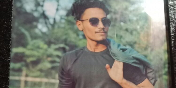 Jamshedpur rural youth drowned : जमशेदपुर के टेल्को का युवक नरवा गुर्रा नदी में डूबा, अंधेरा हो जाने से नहीं निकल पाया शव Jamshedpur rural youth drowned : जमशेदपुर के टेल्को का युवक नरवा गुर्रा नदी में डूबा, अंधेरा हो जाने से नहीं निकल पाया शव