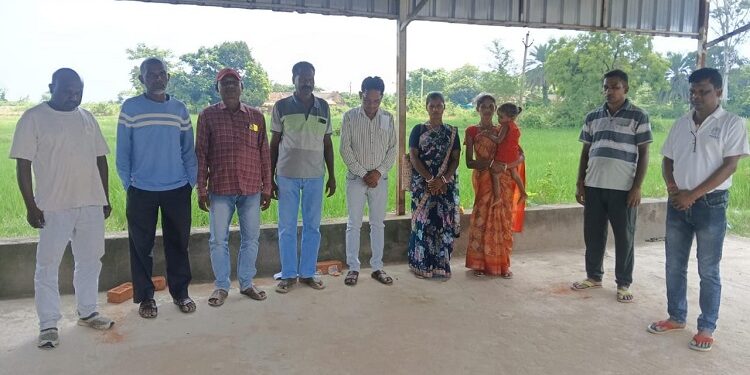 Jamshedpur rural minister late sudivya sonu remembered : हेंदलजुड़ी में शिक्षा मंत्री सुदिव्य कुमार सोनू को दी गई श्रद्धांजलि, पंचायत प्रतिनिधियों ने दिवंगत आत्मा की शांति के लिए की प्रार्थना Jamshedpur rural minister late sudivya sonu remembered : हेंदलजुड़ी में शिक्षा मंत्री सुदिव्य कुमार सोनू को दी गई श्रद्धांजलि, पंचायत प्रतिनिधियों ने दिवंगत आत्मा की शांति के लिए की प्रार्थना