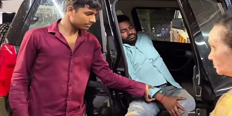 Jamshedpur clash : बिरसानगर में युवक को मारपीट कर किया जख्मी, गाड़ी हटाने को लेकर शुरू बहस मारपीट में बदली Jamshedpur clash : बिरसानगर में युवक को मारपीट कर किया जख्मी, गाड़ी हटाने को लेकर शुरू बहस मारपीट में बदली
