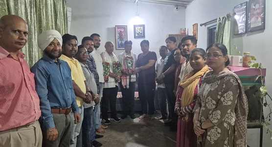 Jamshedpur bjp honours : डॉ जटाशंकर पाण्डेय को शिक्षा प्रकोष्ठ व अनिल मोदी को नगर निकाय प्रकोष्ठ बनाये जाने पर भाजपा बिष्टुपुर मंडल ने किया सम्मानित, दी बधाई Jamshedpur bjp honours : डॉ जटाशंकर पाण्डेय को शिक्षा प्रकोष्ठ व अनिल मोदी को नगर निकाय प्रकोष्ठ बनाये जाने पर भाजपा बिष्टुपुर मंडल ने किया सम्मानित, दी बधाई