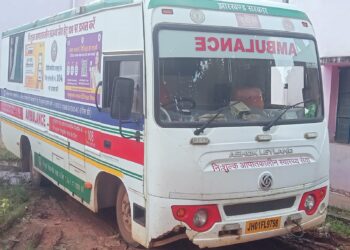 jamshedpur rural- चाकुलिया में 108 एम्बुलेंस सेवा बंद होने से मरीजों को हो रही है परेशानी jamshedpur rural- चाकुलिया में 108 एम्बुलेंस सेवा बंद होने से मरीजों को हो रही है परेशानी